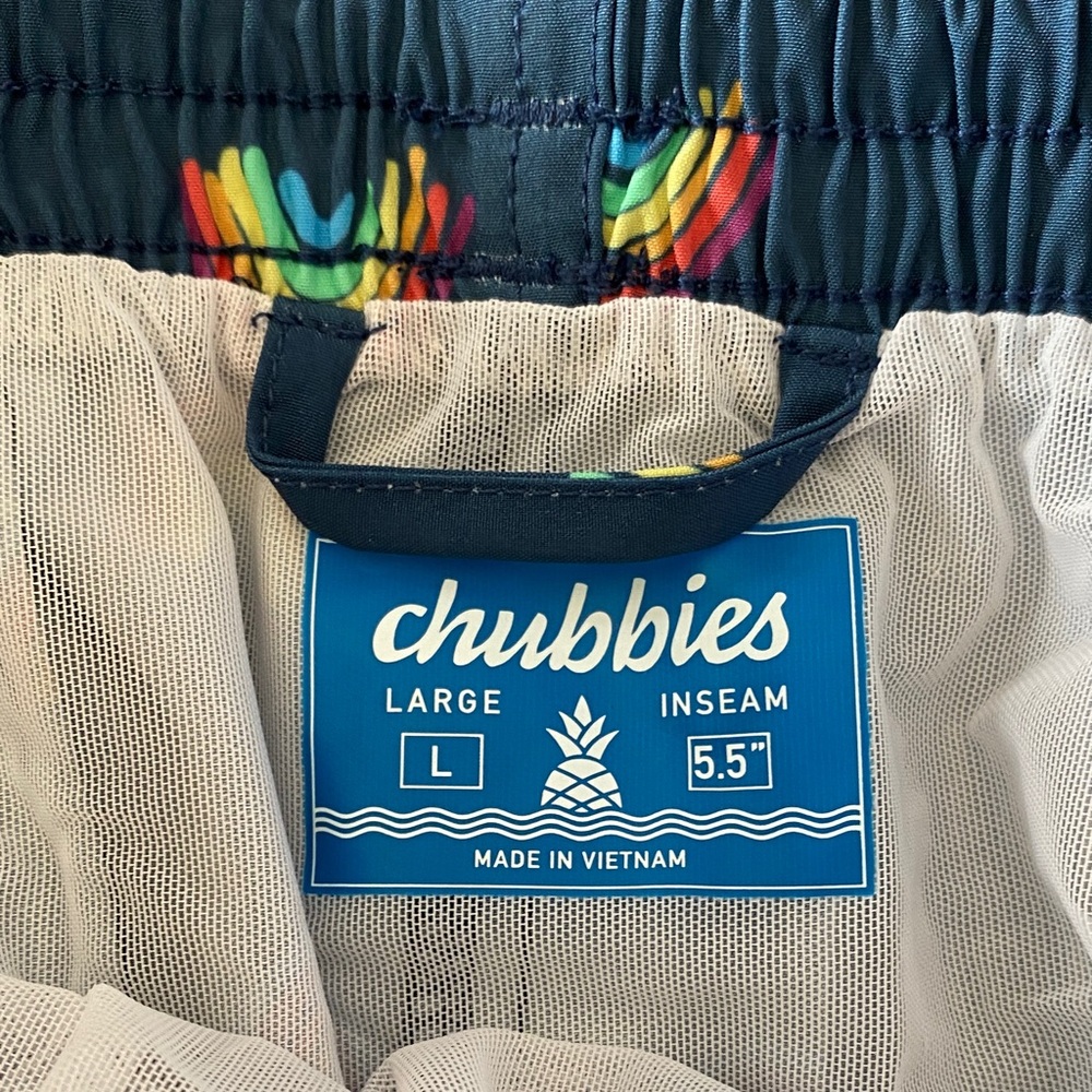 Chubbies The Rainbow Roads Patterned 5.5 inch Classic Swim Trunk Shorts L New! - Picture 3 of 7